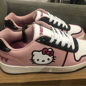 *NWT* Hello Kitty by Sanrio Women's Pink Casual Court Sneakers, Size 8